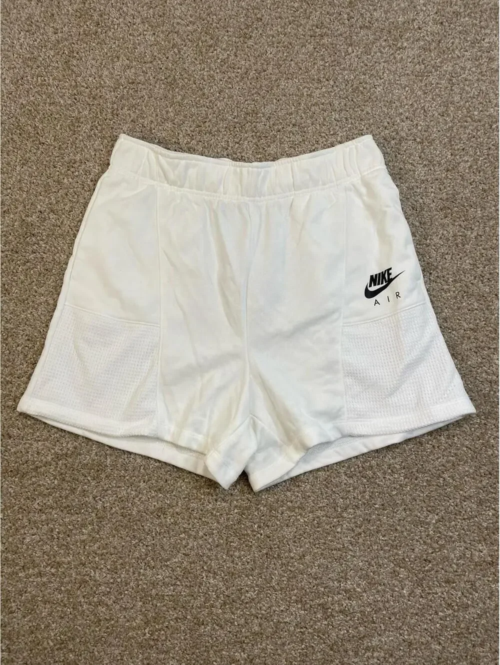 New NIKE‎ Sportswear Essential High Rise Fleece Shorts White Women's M ( 100$)